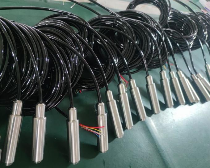 Opzioni di cavo PE/PU/PTFE Trasmettitore di livello liquido disponibile per vari ambienti di prova Sensore 6